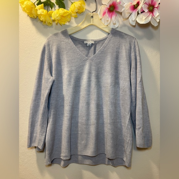mercer & madison Sweaters - mercer & madison Lavender V-Neck Sweater - Soft Lightweight Knit